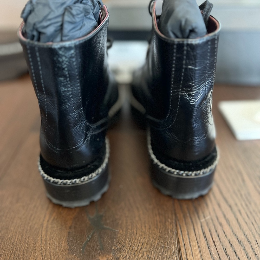 100% Authentic CHANEL calfskin velvet pearl combat boots - Picture 7 of 9